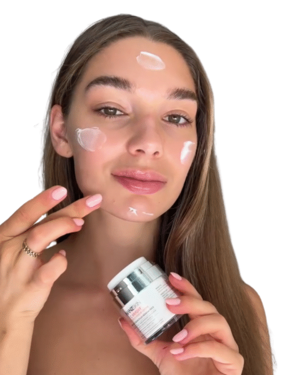 C BRIGHT Radiance Renew Crème Clinical-Grade Brightening. Revitalized, Glowing Skin with Every Application. Elevate your skincare ritual with the C BRIGHT™ Radiance Renew Crème, a high-potency formula designed to brighten, renew, and deeply hydrate, delivering a revitalized, luminous complexion. Nanzskin